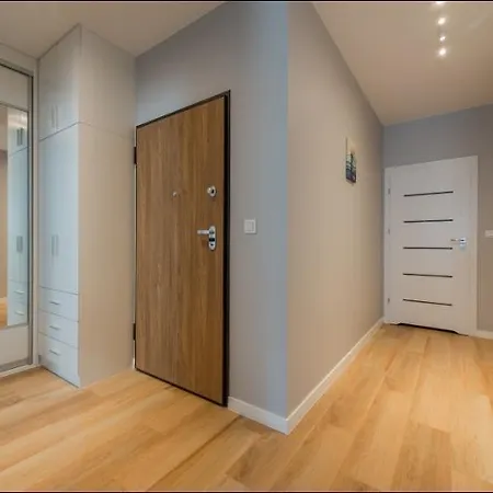 Apartment P&o Serviced Solec Warschau