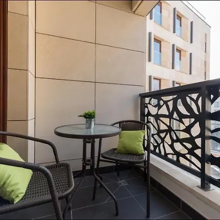 Apartment P&o Serviced Solec Warschau