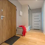 P&o Serviced Solec Apartament Warszawa