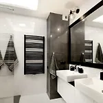 P&o Serviced Solec Apartament