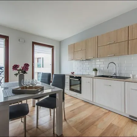 아파트 P&o 서비스드 아파트먼트 솔렉 바르샤바